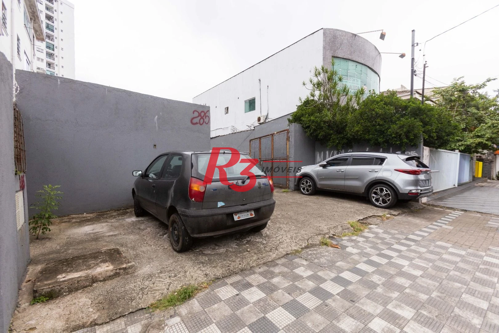 Terreno para alugar, 470 m² por R$ 13.500/mês - Macuco - Santos/SP