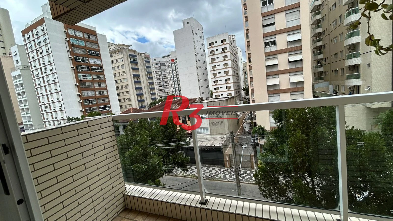 Apartamento com 2 dormitórios à venda, 80 m² por R$ 1.100.000,00 - Gonzaga - Santos/SP