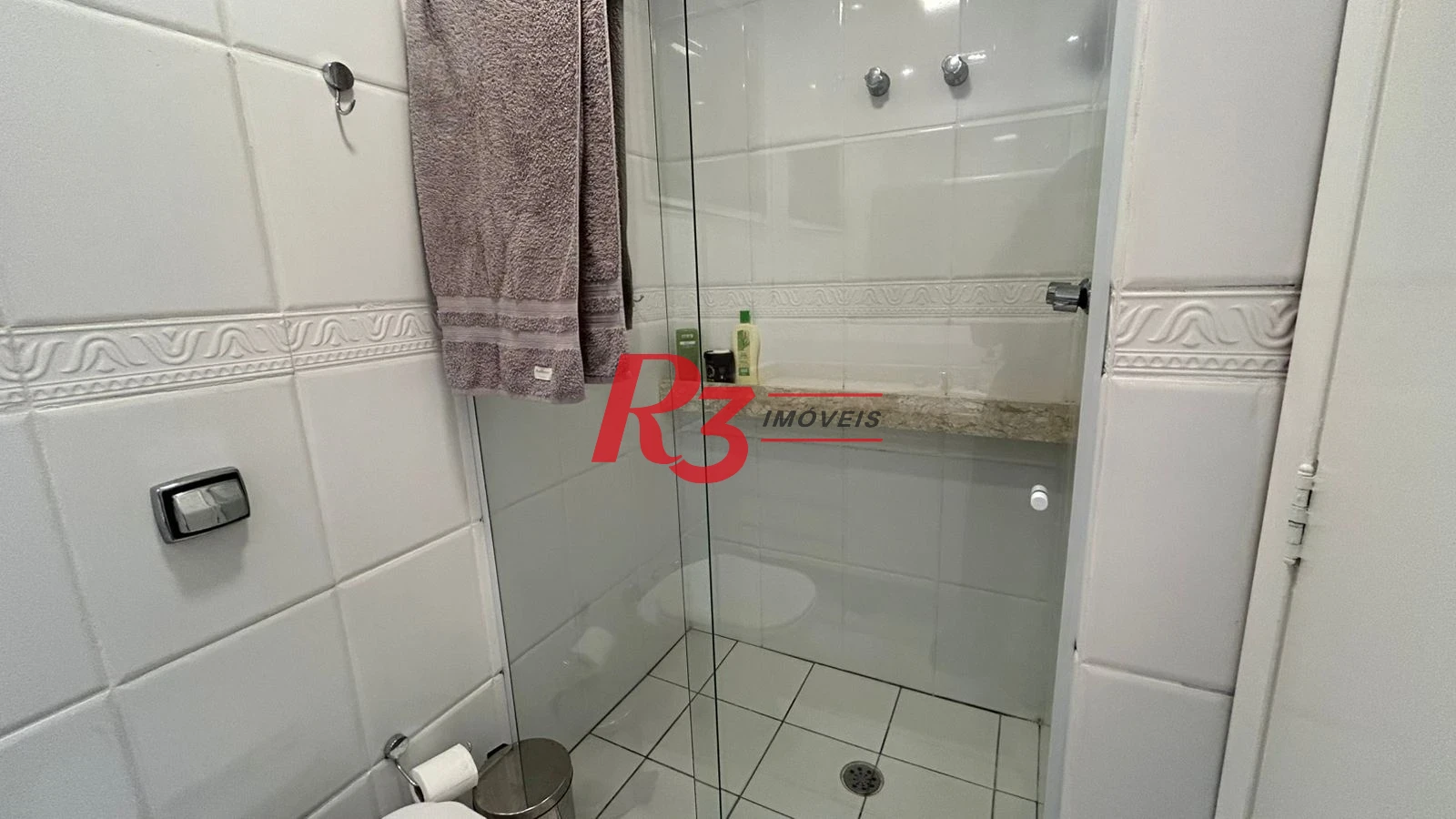 Apartamento com 2 dormitórios à venda, 80 m² por R$ 1.100.000,00 - Gonzaga - Santos/SP