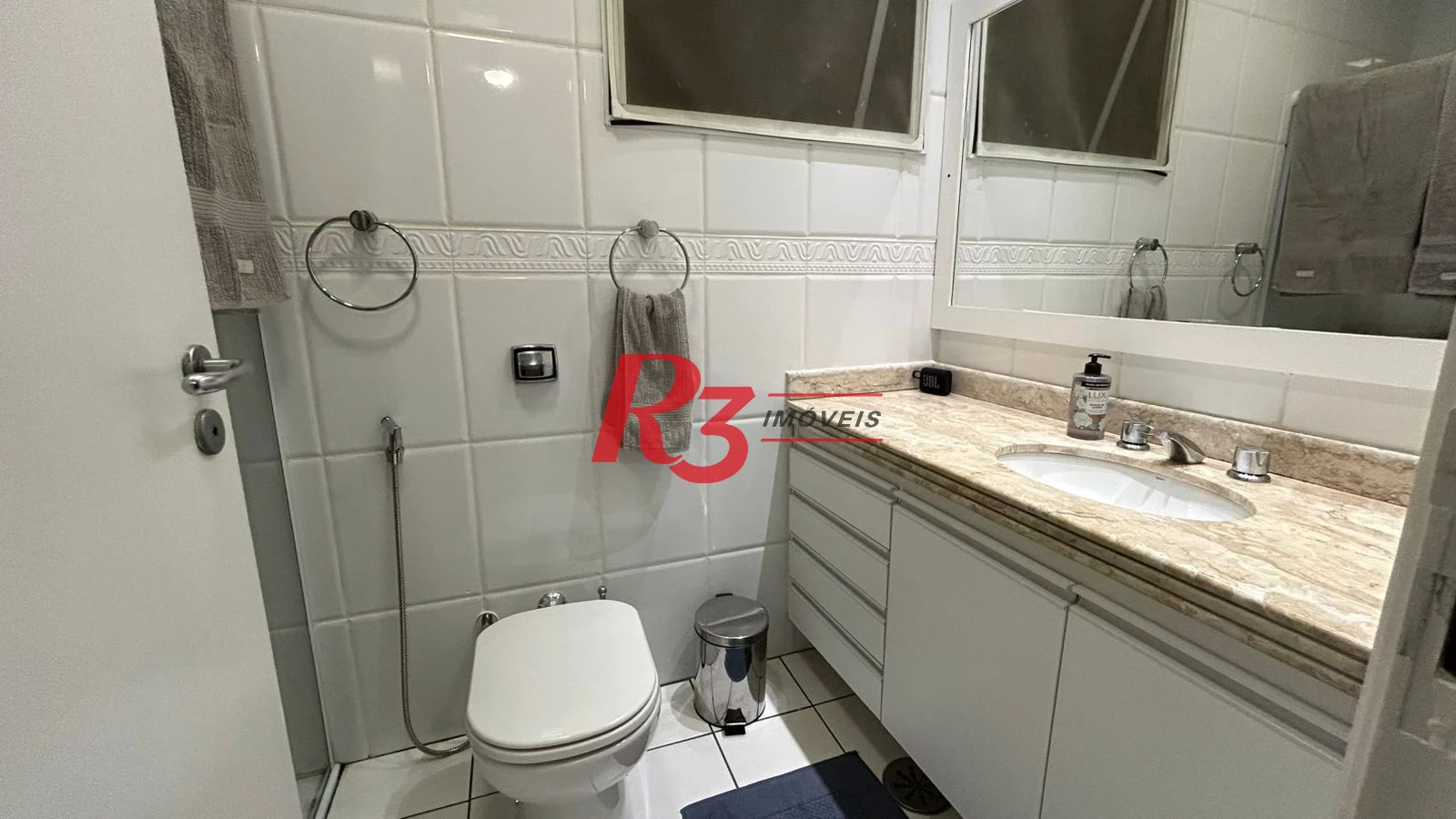 Apartamento com 2 dormitórios à venda, 80 m² por R$ 1.100.000,00 - Gonzaga - Santos/SP