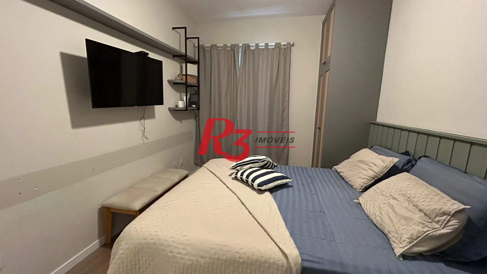 Apartamento com 2 dormitórios à venda, 80 m² por R$ 1.100.000,00 - Gonzaga - Santos/SP