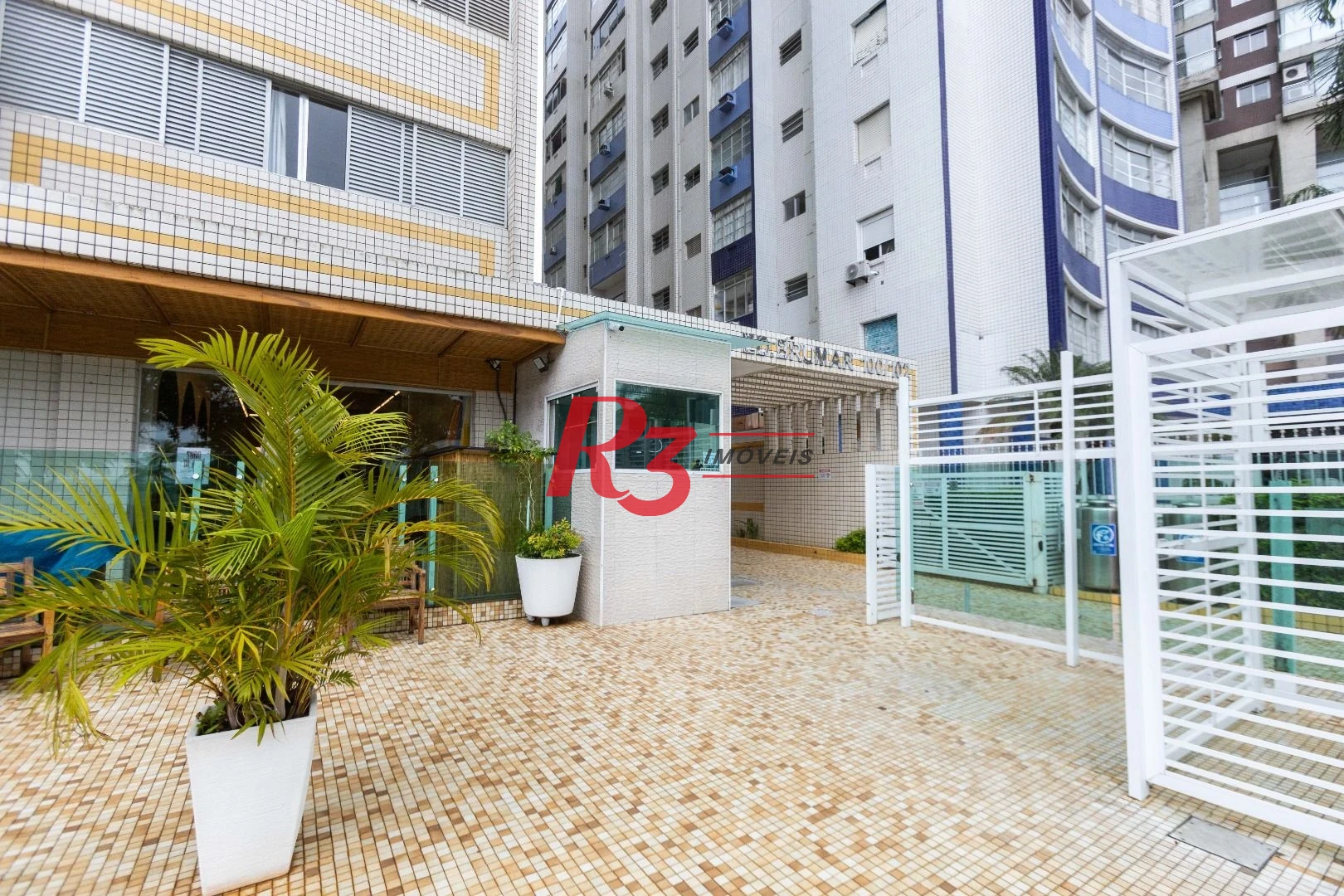 Apartamento com 3 dormitórios para alugar, 100 m² por R$ 4.500,02/mês - José Menino - Santos/SP