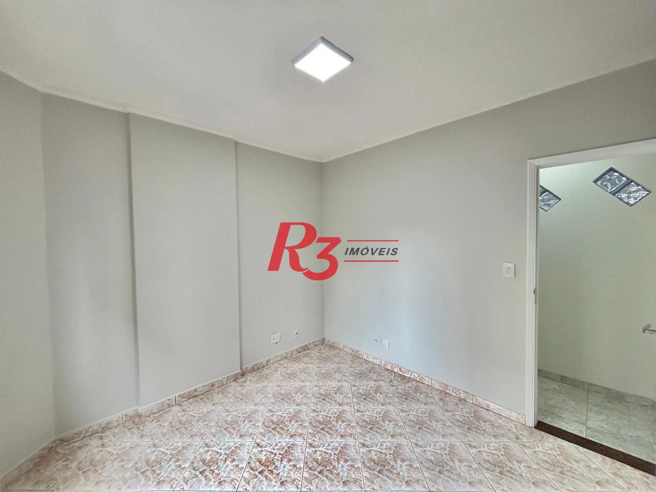 Apartamento com 3 dormitórios à venda, 97 m² por R$ 600.000,00 - Embaré - Santos/SP