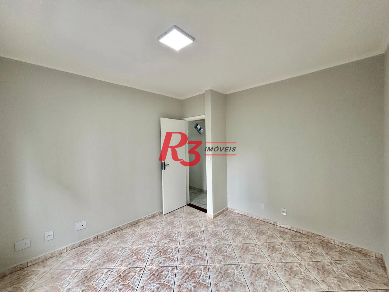 Apartamento com 3 dormitórios à venda, 97 m² por R$ 600.000,00 - Embaré - Santos/SP