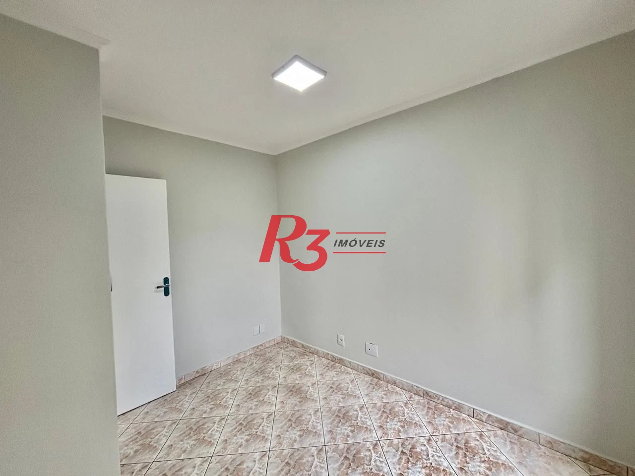 Apartamento com 3 dormitórios à venda, 97 m² por R$ 600.000,00 - Embaré - Santos/SP