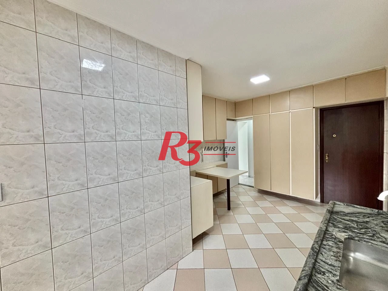 Apartamento com 3 dormitórios à venda, 97 m² por R$ 600.000,00 - Embaré - Santos/SP