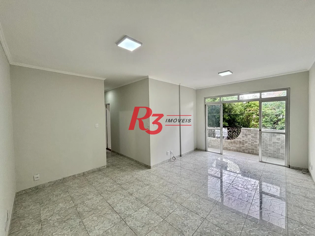 Apartamento com 3 dormitórios à venda, 97 m² por R$ 600.000,00 - Embaré - Santos/SP