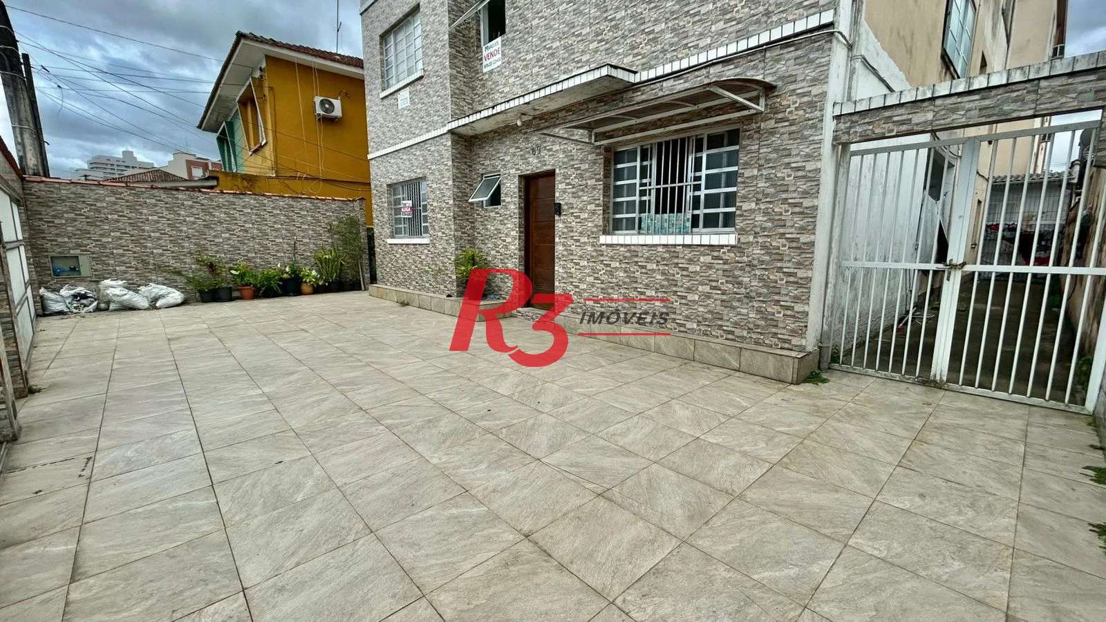 Apartamento com 4 dormitórios à venda, 120 m² por R$ 390.000,00 - Jardim Independência - São Vicente/SP
