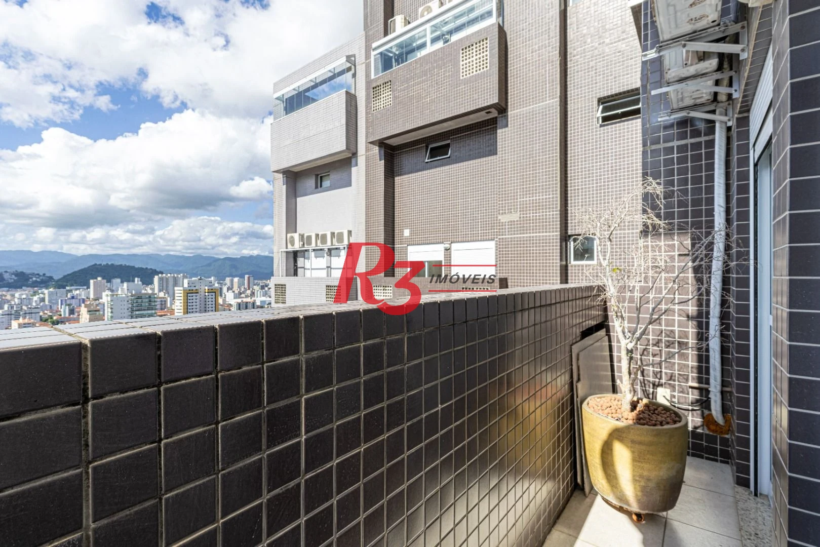 Apartamento Duplex com 2 dormitórios à venda, 157 m² por R$ 1.850.000,00 - Pompéia - Santos/SP
