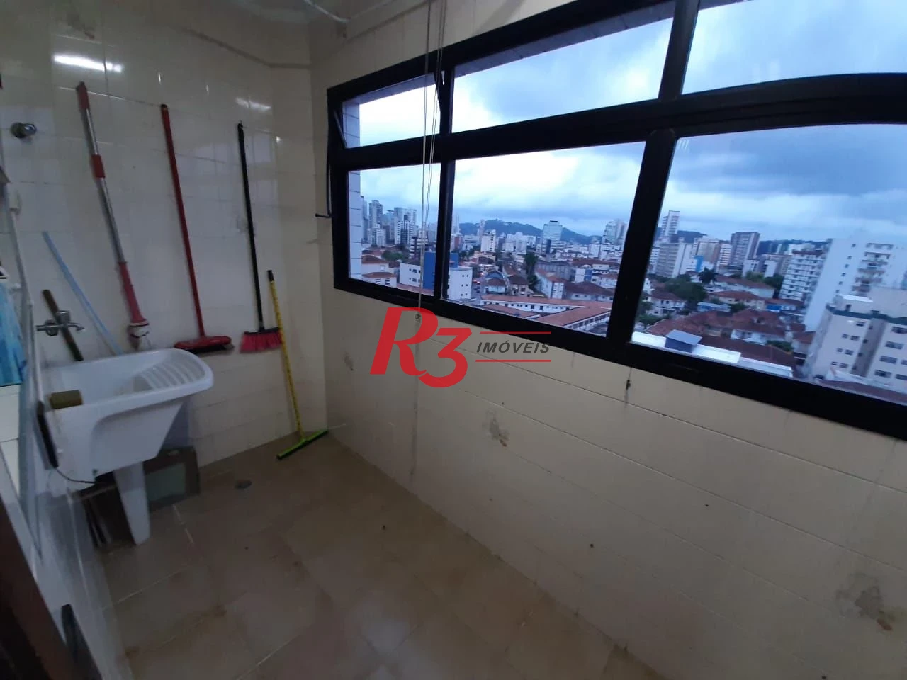 Apartamento com 3 dormitórios à venda, 123 m² por R$ 750.000,00 - Boqueirão - Santos/SP