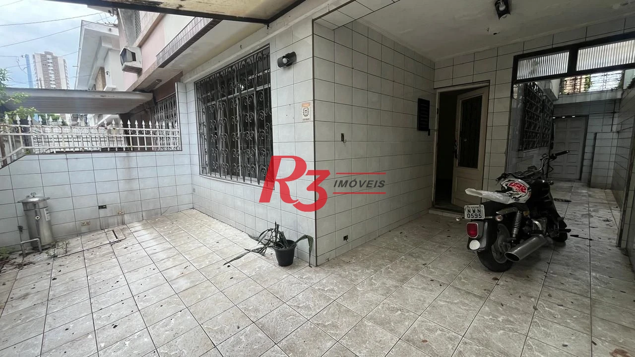 Sobrado com 3 dormitórios à venda, 107 m² por R$ 580.000,00 - Encruzilhada - Santos/SP