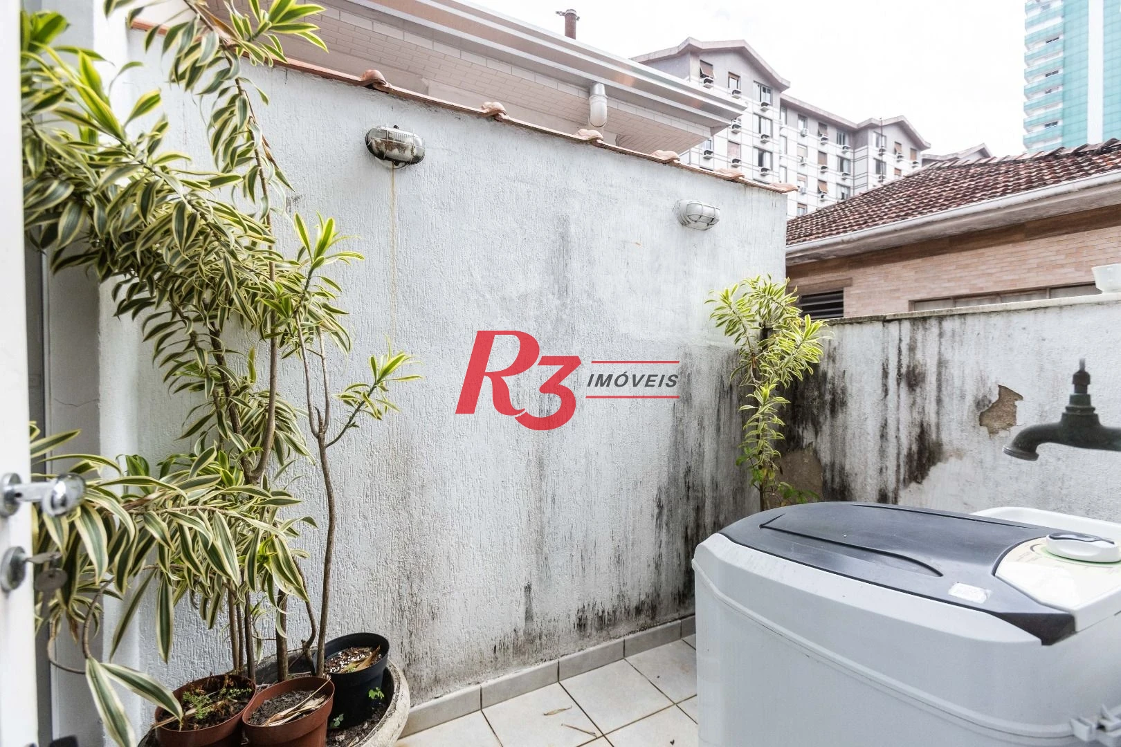 Casa com 2 dormitórios à venda, 75 m² por R$ 600.000,00 - Boqueirão - Santos/SP