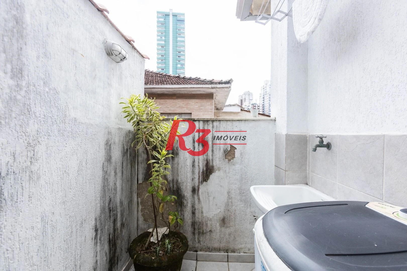 Casa com 2 dormitórios à venda, 75 m² por R$ 600.000,00 - Boqueirão - Santos/SP