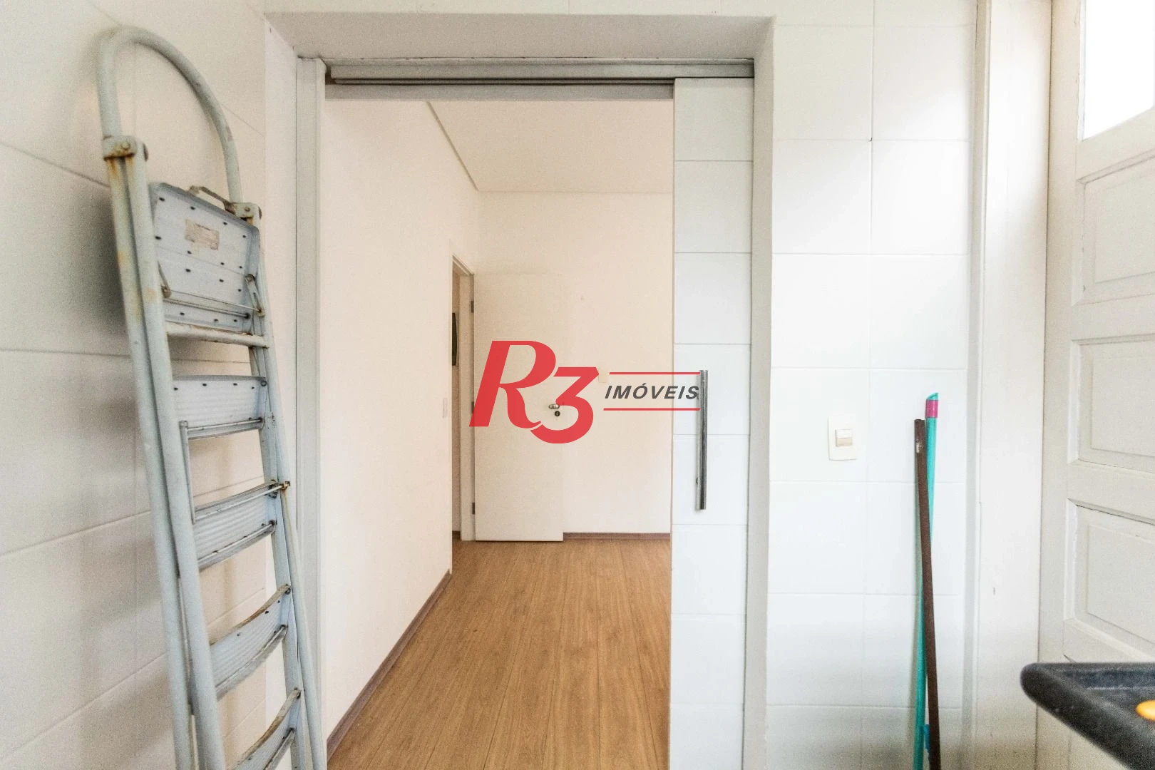 Casa com 2 dormitórios à venda, 75 m² por R$ 600.000,00 - Boqueirão - Santos/SP