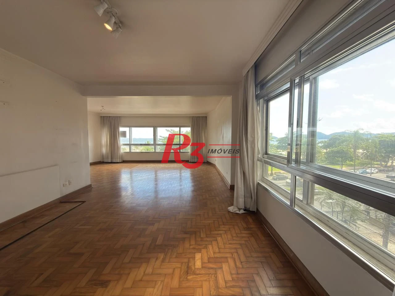 Apartamento com 3 dormitórios à venda, 200 m² por R$ 1.950.000,00 - Boqueirão - Santos/SP