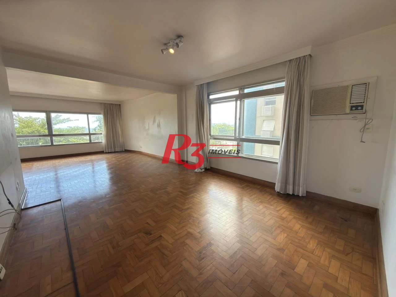 Apartamento com 3 dormitórios à venda, 200 m² por R$ 1.950.000,00 - Boqueirão - Santos/SP