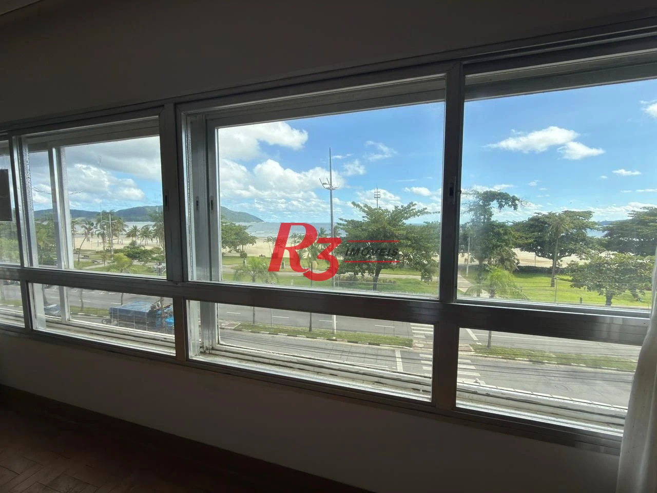 Apartamento com 3 dormitórios à venda, 200 m² por R$ 1.950.000,00 - Boqueirão - Santos/SP