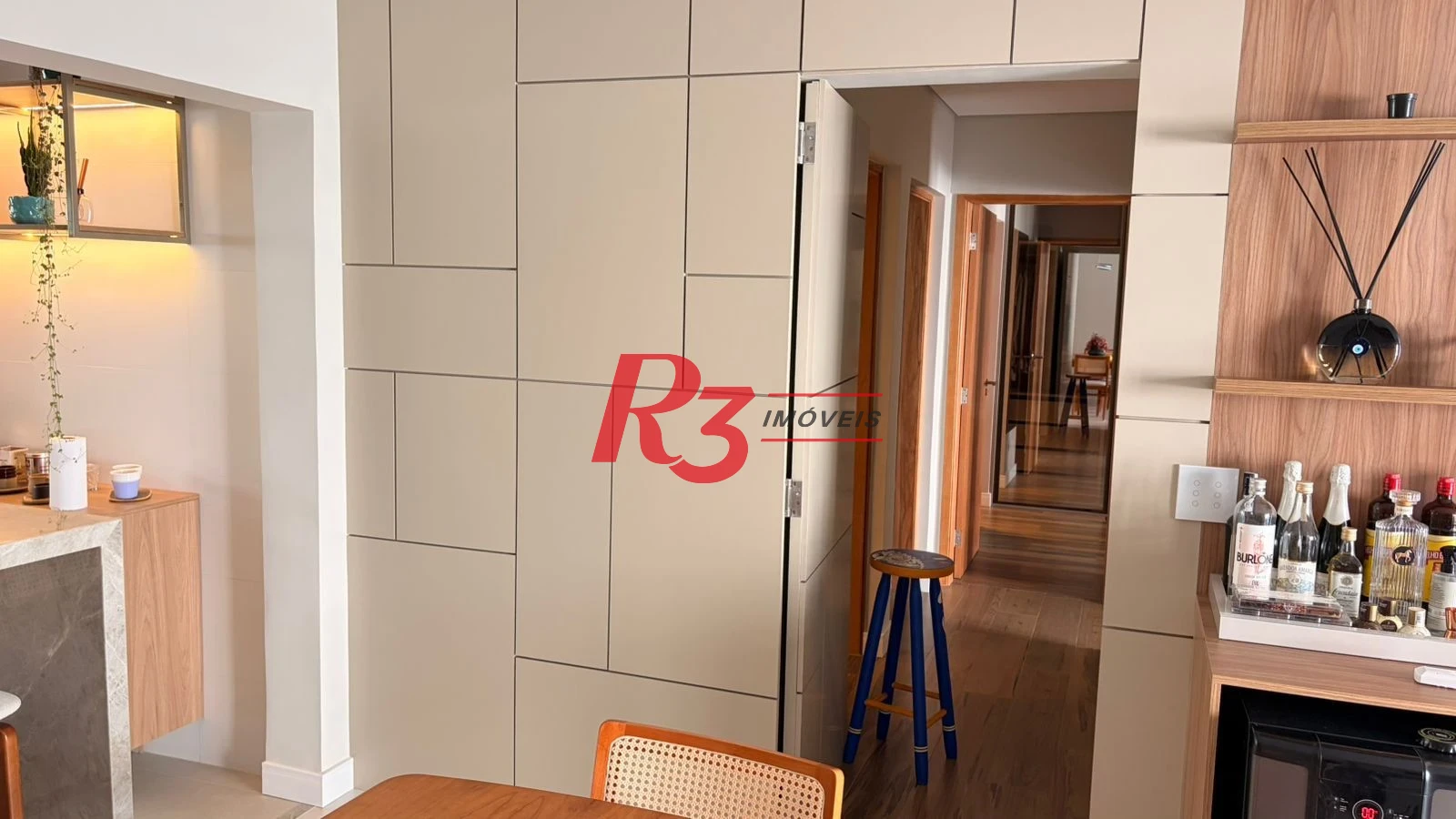 Apartamento com 2 dormitórios à venda, 120 m² por R$ 1.500.000,00 - Pompéia - Santos/SP