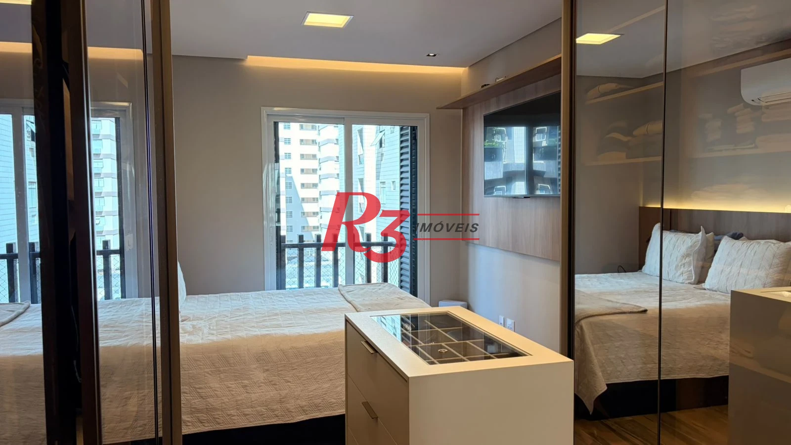 Apartamento com 2 dormitórios à venda, 120 m² por R$ 1.500.000,00 - Pompéia - Santos/SP