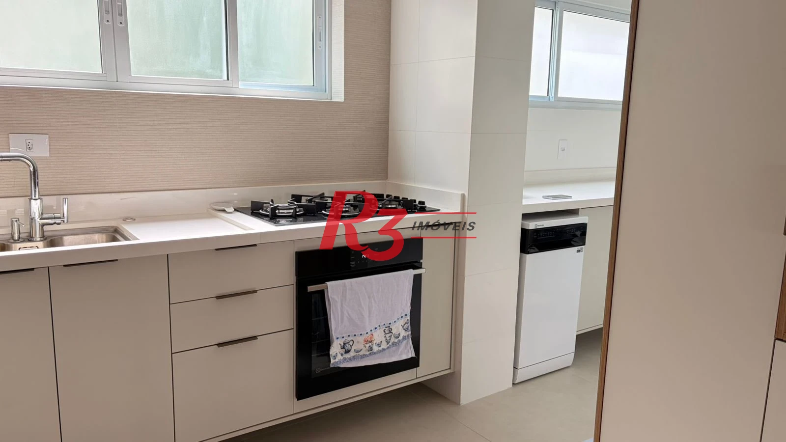 Apartamento com 2 dormitórios à venda, 120 m² por R$ 1.500.000,00 - Pompéia - Santos/SP