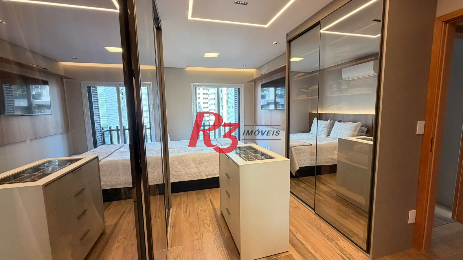 Apartamento com 2 dormitórios à venda, 120 m² por R$ 1.500.000,00 - Pompéia - Santos/SP