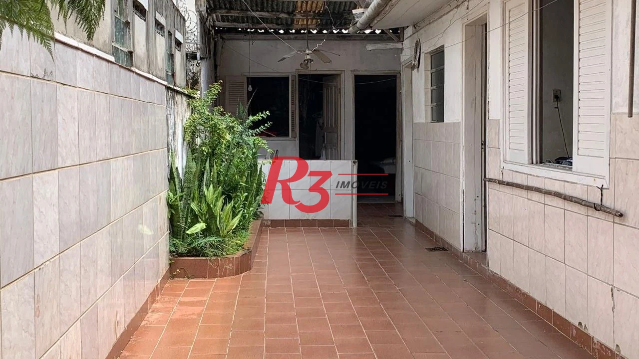 Sobrado com 3 dormitórios à venda, 156 m² por R$ 720.000,00 - Campo Grande - Santos/SP