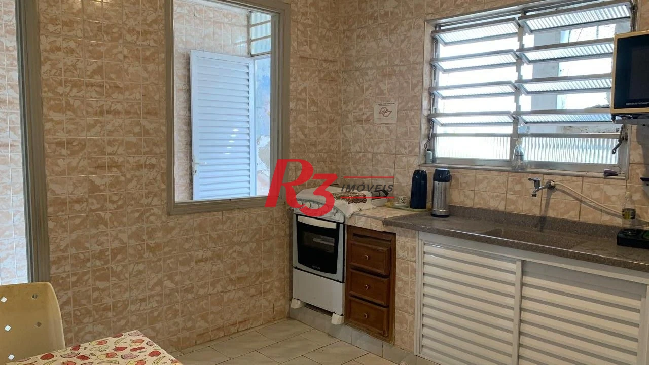 Sobrado com 3 dormitórios à venda, 156 m² por R$ 720.000,00 - Campo Grande - Santos/SP