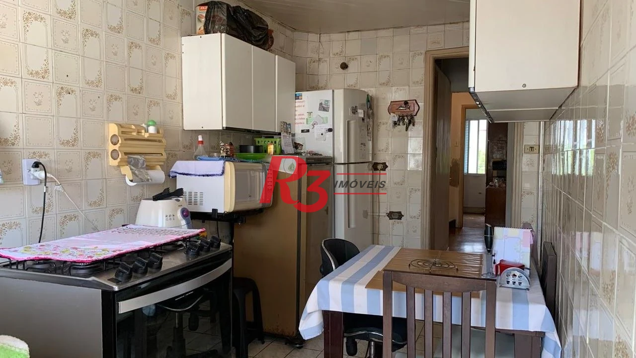 Sobrado com 3 dormitórios à venda, 156 m² por R$ 720.000,00 - Campo Grande - Santos/SP