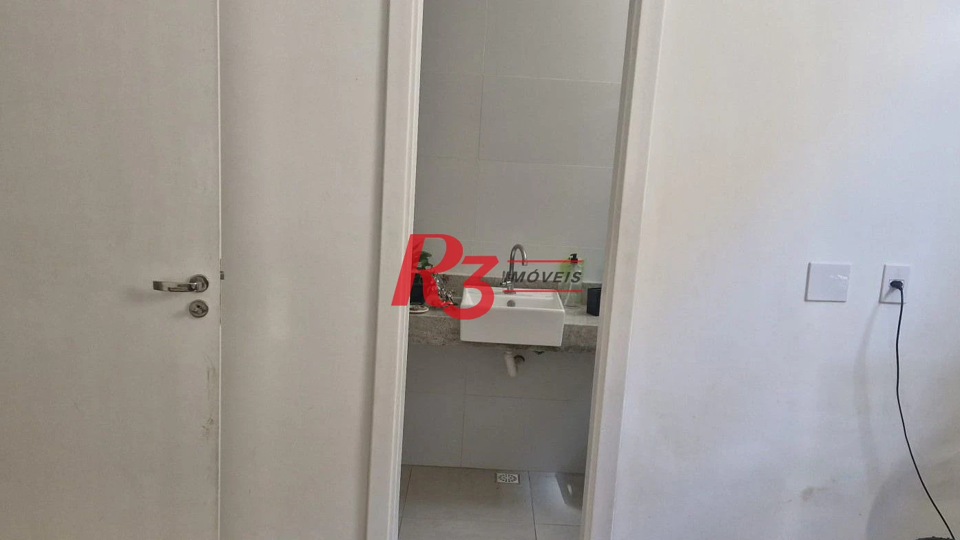 Casa com 3 dormitórios à venda, 385 m² por R$ 1.300.000,00 - Vila Guilhermina - Praia Grande/SP