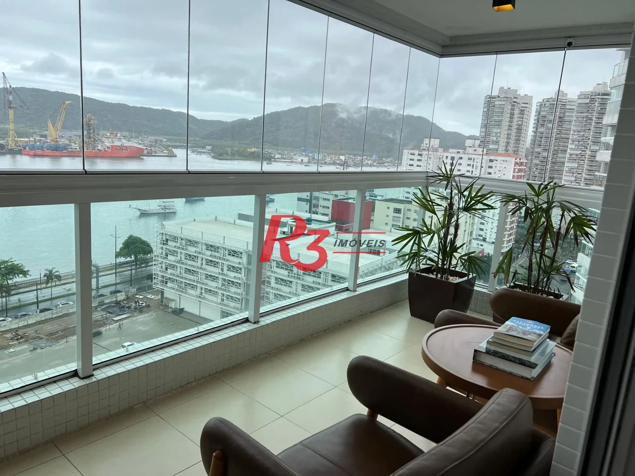 Apartamento com 3 dormitórios à venda, 123 m² por R$ 1.930.000,00 - Ponta da Praia - Santos/SP