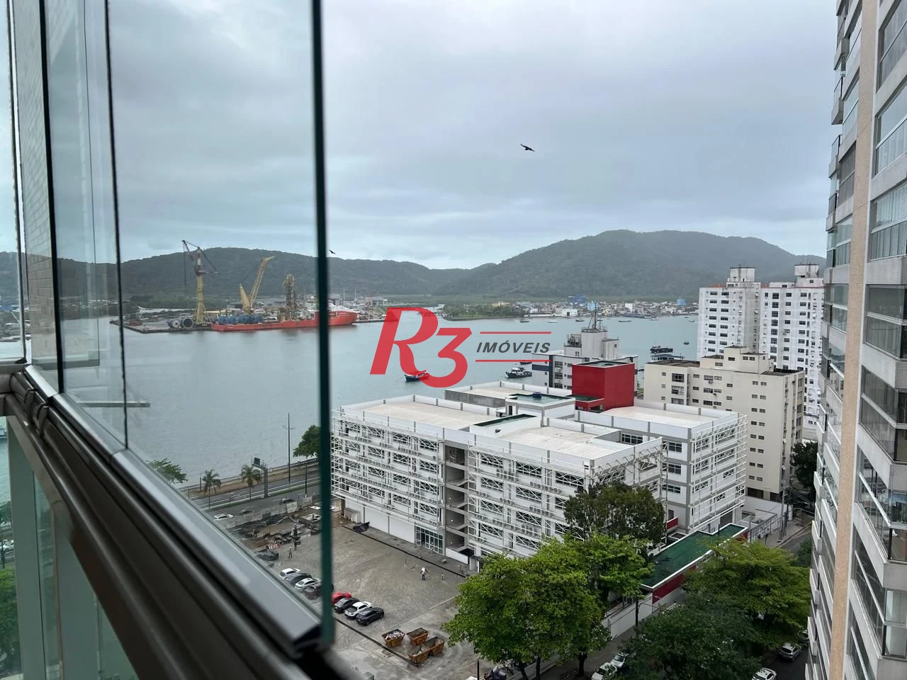Apartamento com 3 dormitórios à venda, 123 m² por R$ 1.930.000,00 - Ponta da Praia - Santos/SP
