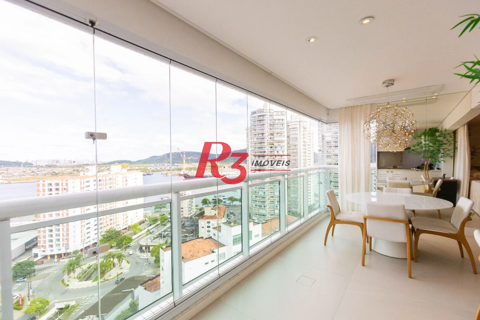 Apartamento com 3 dormitórios à venda, 166 m² por R$ 3.200.000,00 - Ponta da Praia - Santos/SP