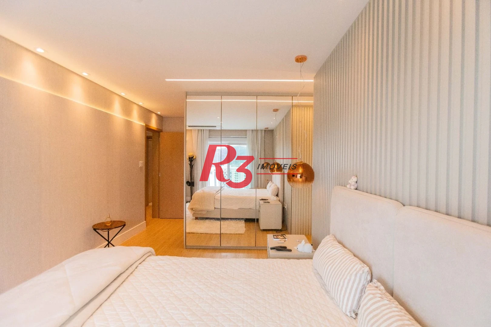 Apartamento com 3 dormitórios à venda, 166 m² por R$ 3.200.000,00 - Ponta da Praia - Santos/SP