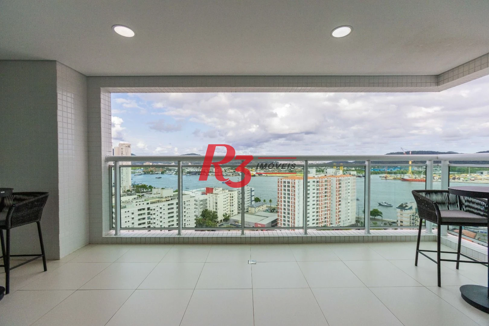 Apartamento com 3 dormitórios à venda, 166 m² por R$ 3.200.000,00 - Ponta da Praia - Santos/SP