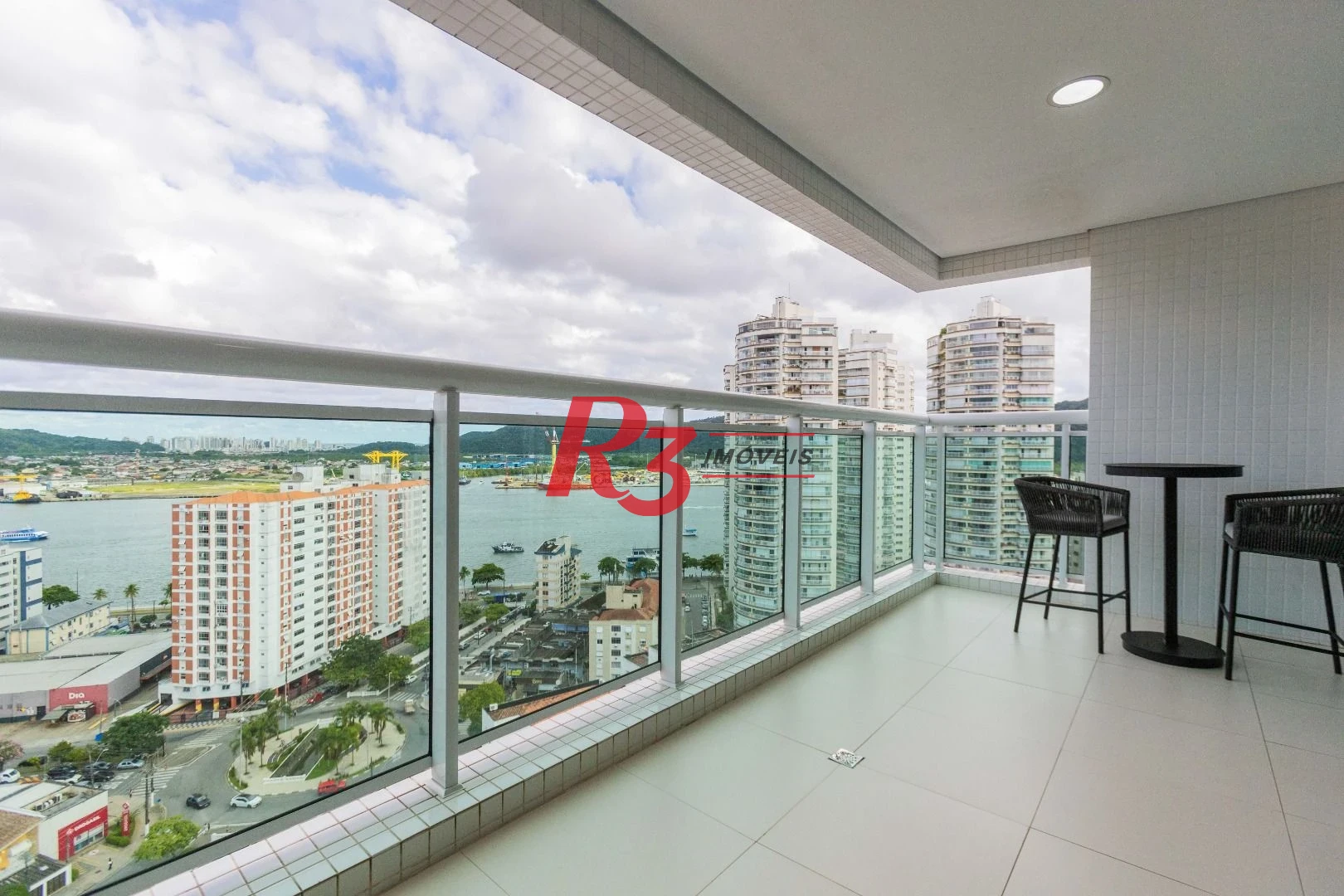 Apartamento com 3 dormitórios à venda, 166 m² por R$ 3.200.000,00 - Ponta da Praia - Santos/SP