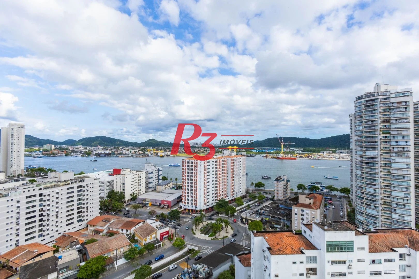 Apartamento com 3 dormitórios à venda, 166 m² por R$ 3.200.000,00 - Ponta da Praia - Santos/SP