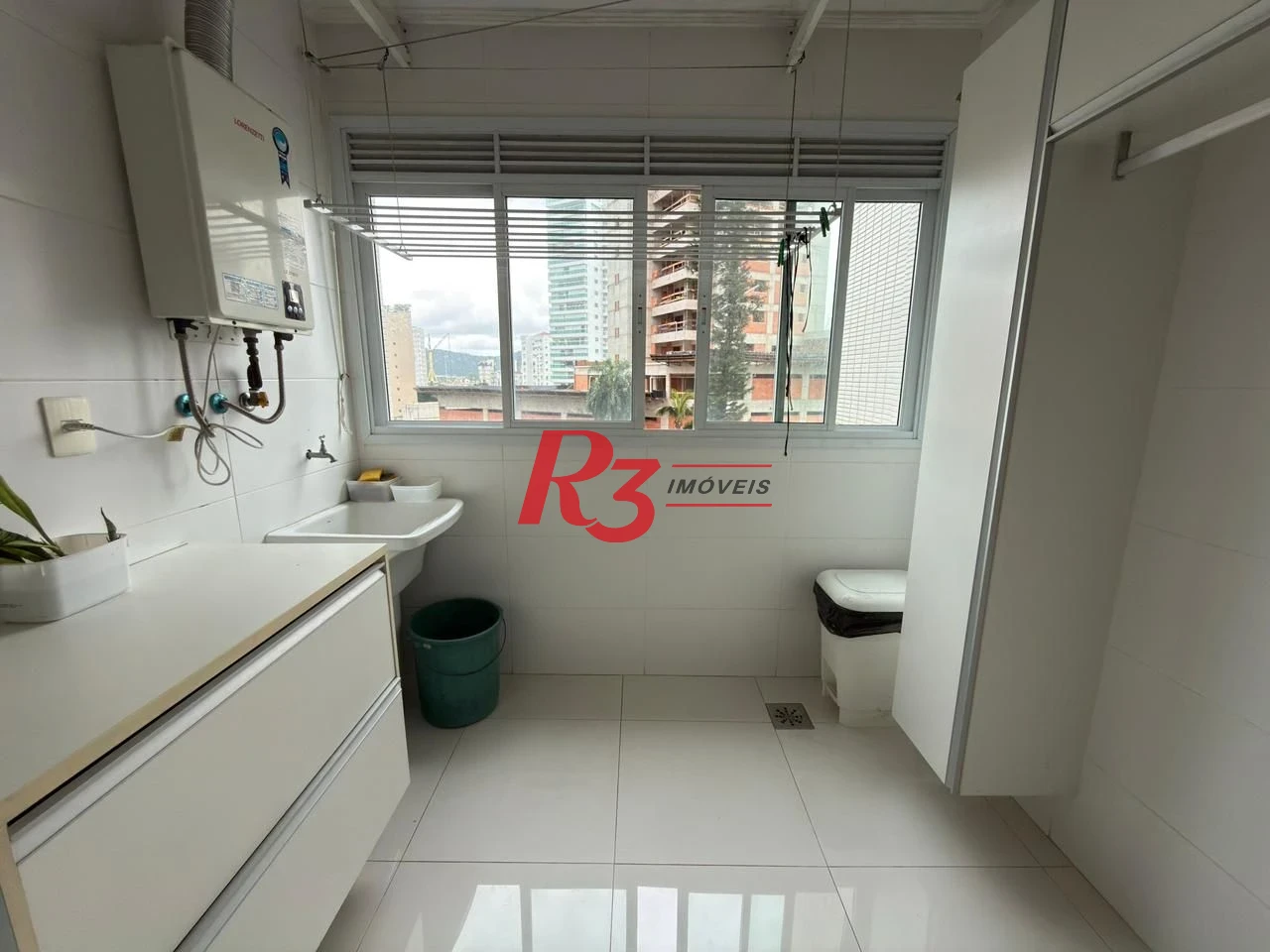 Apartamento com 2 dormitórios à venda, 134 m² por R$ 1.900.000,00 - Ponta da Praia - Santos/SP