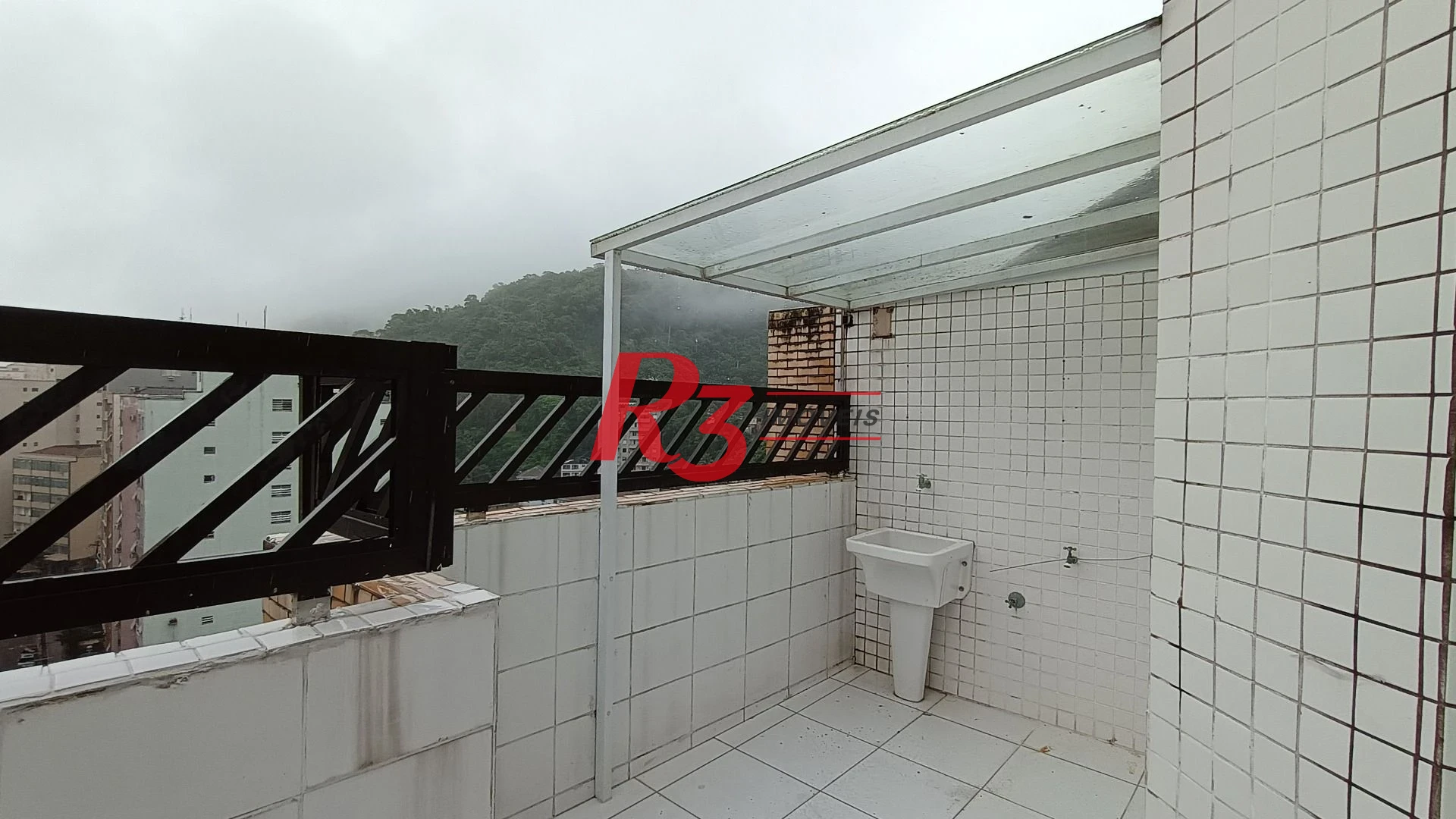 Cobertura com 2 dormitórios à venda, 105 m² por R$ 450.000,00 - José Menino - Santos/SP