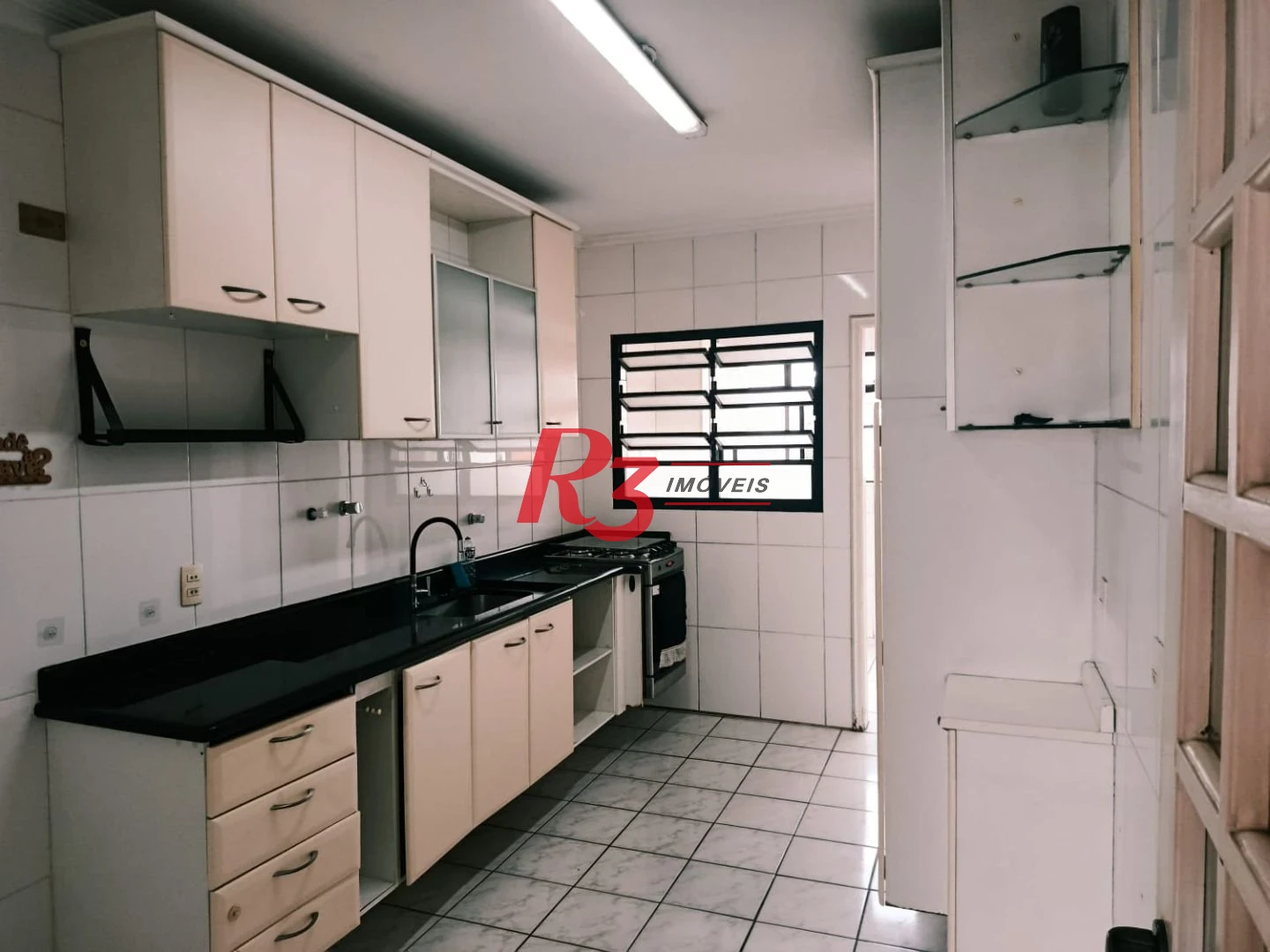 Apartamento com 3 dormitórios à venda, 90 m² por R$ 620.000,00 - Boqueirão - Santos/SP