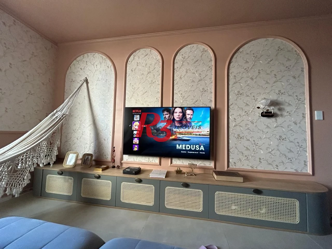 Apartamento com 2 dormitórios para alugar, 80 m² por R$ 6.100,00/mês - Itararé - São Vicente/SP