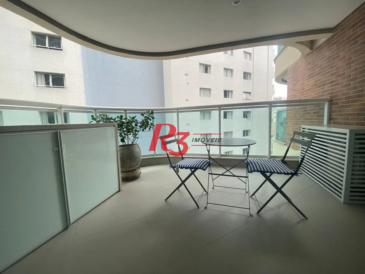 Apartamento com 1 dormitório para alugar, 45 m² por R$ 5.700,00/mês - Gonzaga - Santos/SP