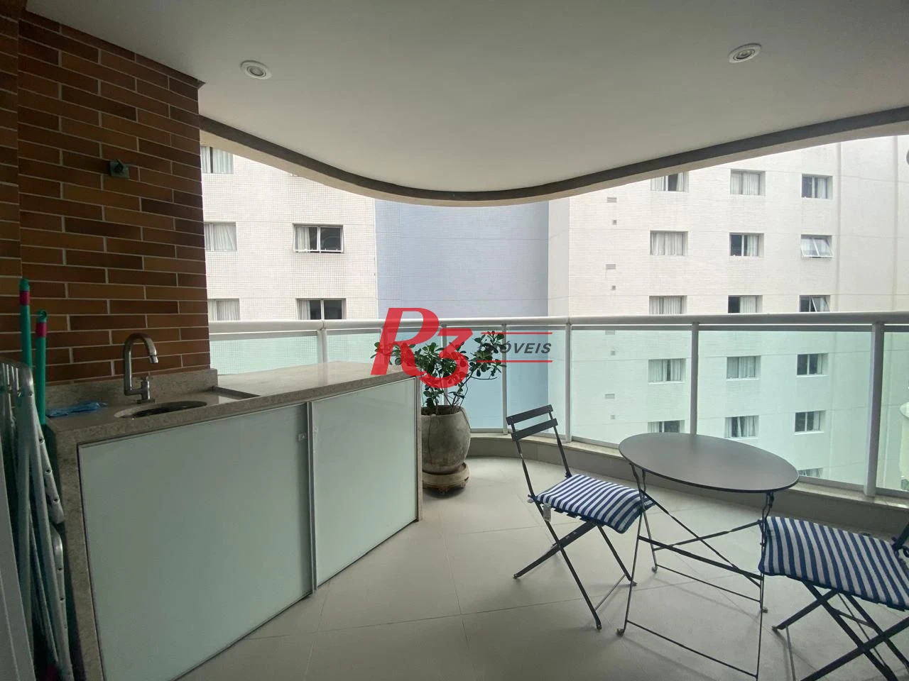 Apartamento com 1 dormitório para alugar, 45 m² por R$ 5.700,00/mês - Gonzaga - Santos/SP