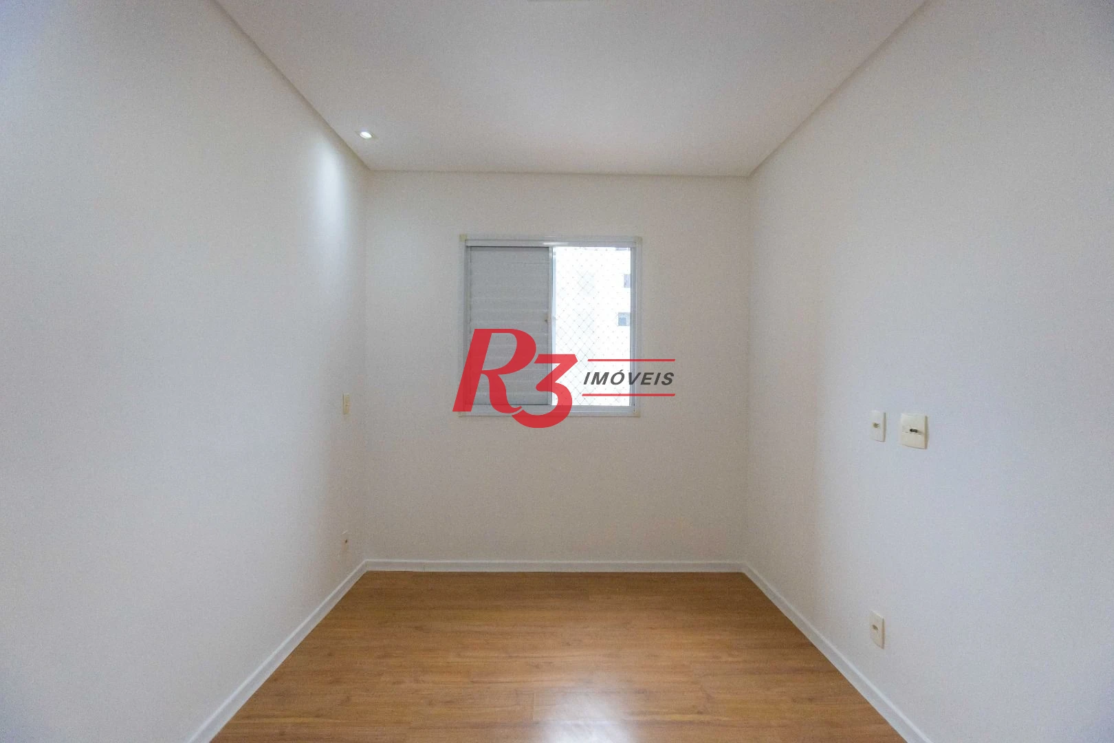 Apartamento com 2 dormitórios à venda, 64 m² por R$ 540.000,00 - Estuário - Santos/SP