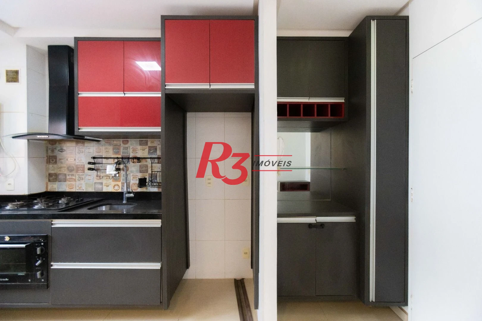 Apartamento com 2 dormitórios à venda, 64 m² por R$ 540.000,00 - Estuário - Santos/SP
