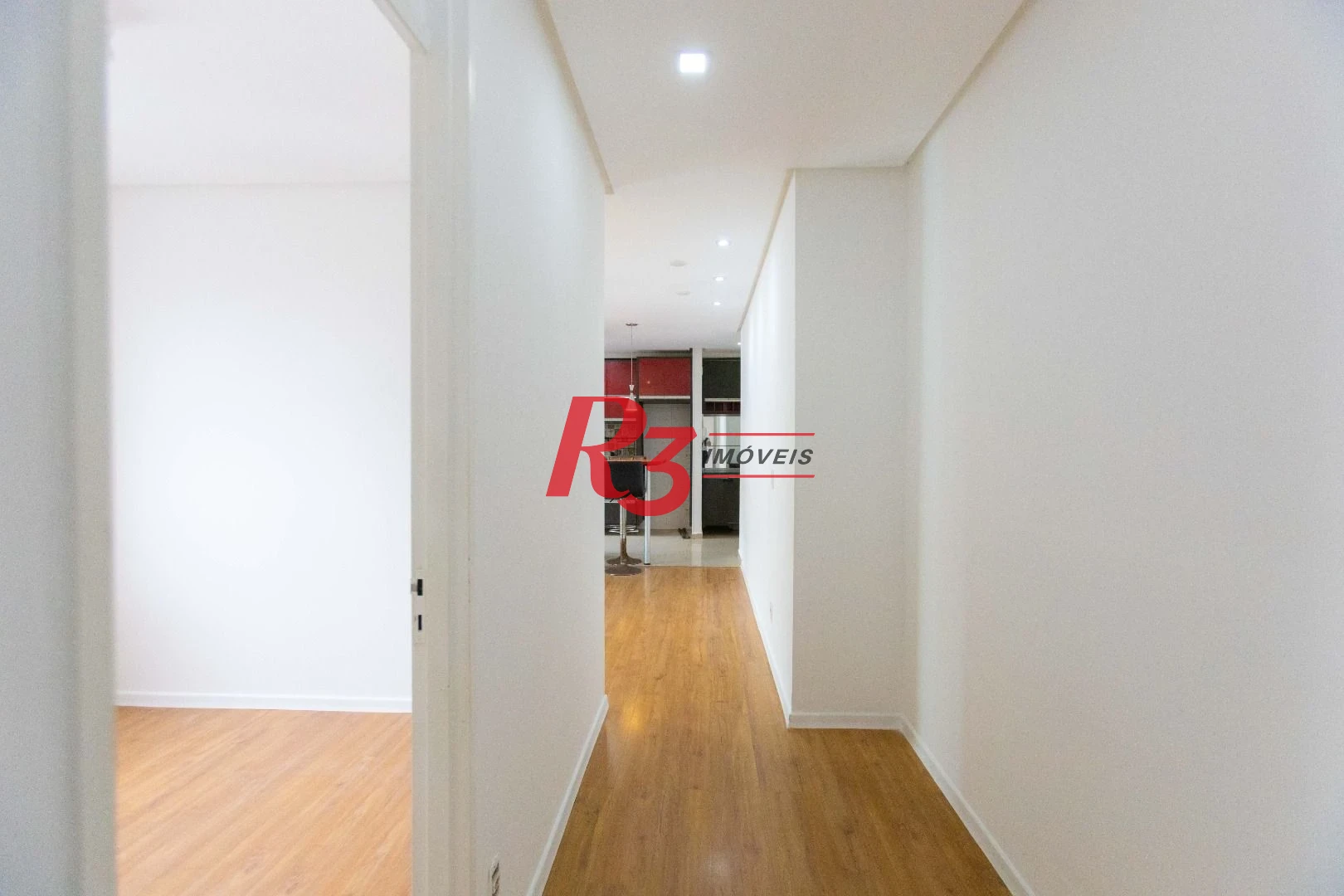 Apartamento com 2 dormitórios à venda, 64 m² por R$ 540.000,00 - Estuário - Santos/SP