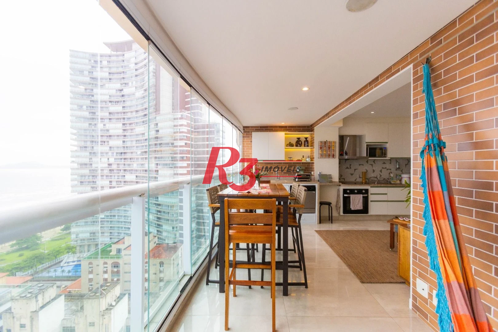 Apartamento com 2 dormitórios à venda, 83 m² por R$ 1.720.000,00 - Gonzaga - Santos/SP