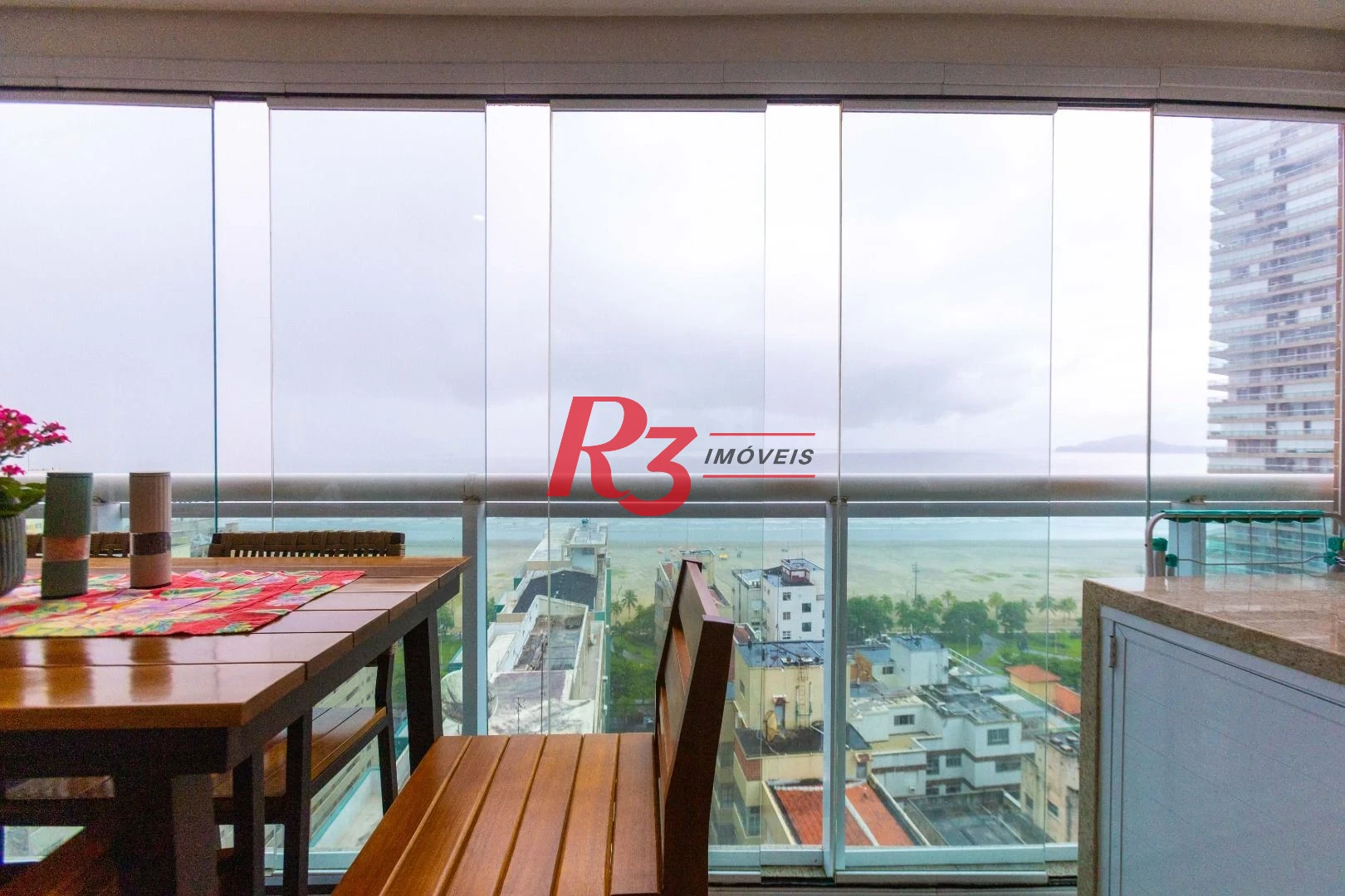 Apartamento com 2 dormitórios à venda, 83 m² por R$ 1.720.000,00 - Gonzaga - Santos/SP