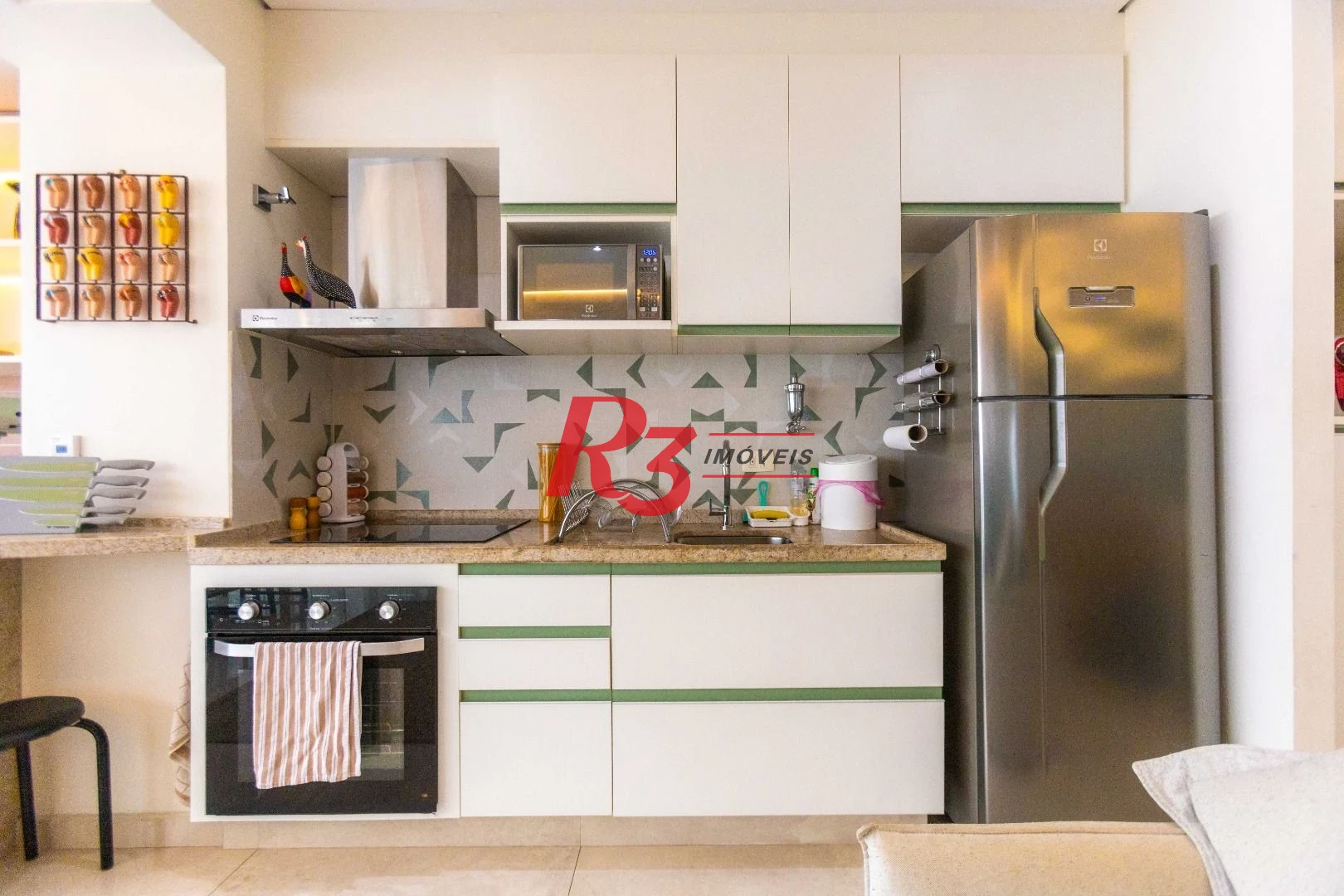 Apartamento com 2 dormitórios à venda, 83 m² por R$ 1.720.000,00 - Gonzaga - Santos/SP