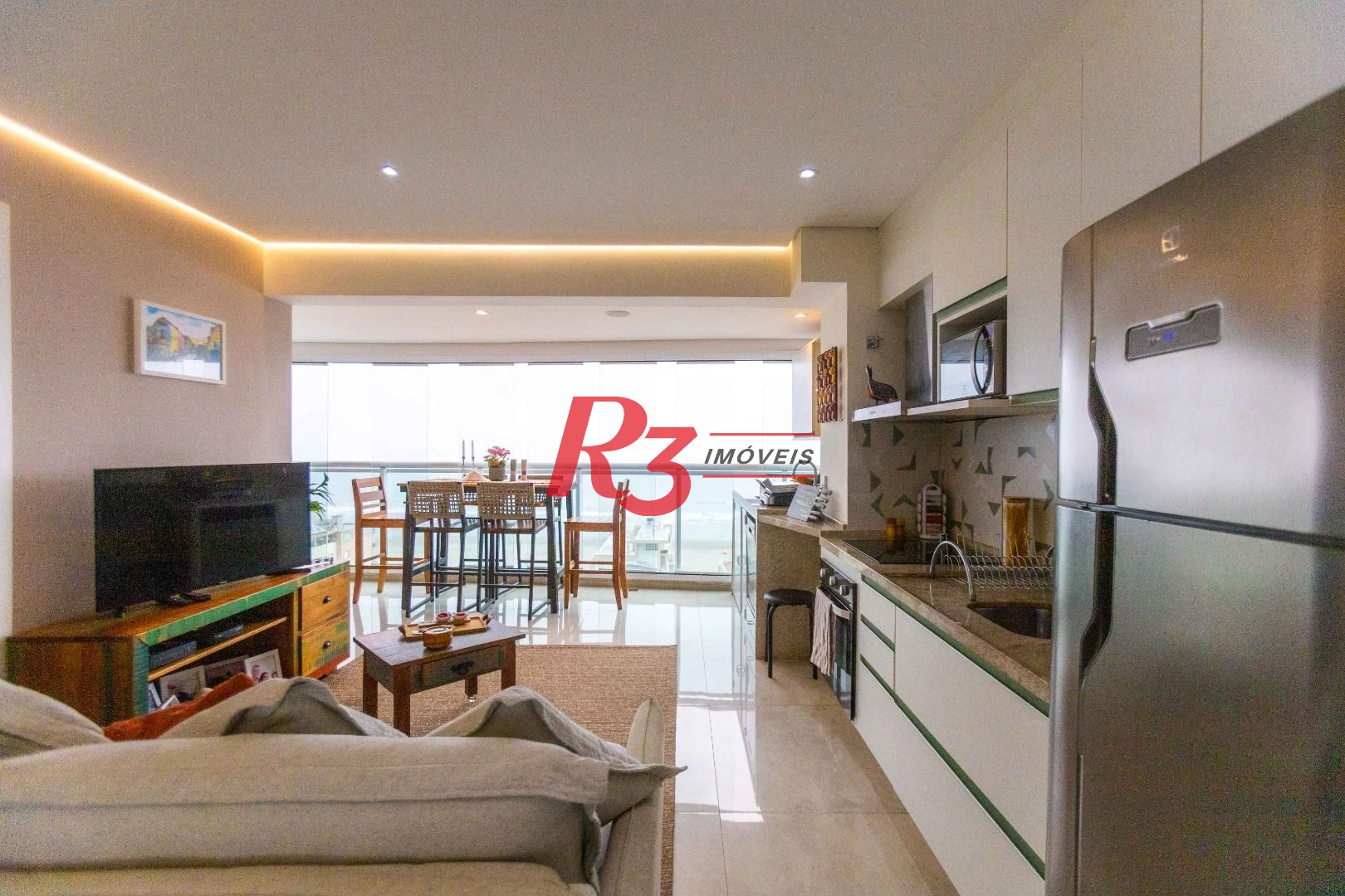 Apartamento com 2 dormitórios à venda, 83 m² por R$ 1.720.000,00 - Gonzaga - Santos/SP