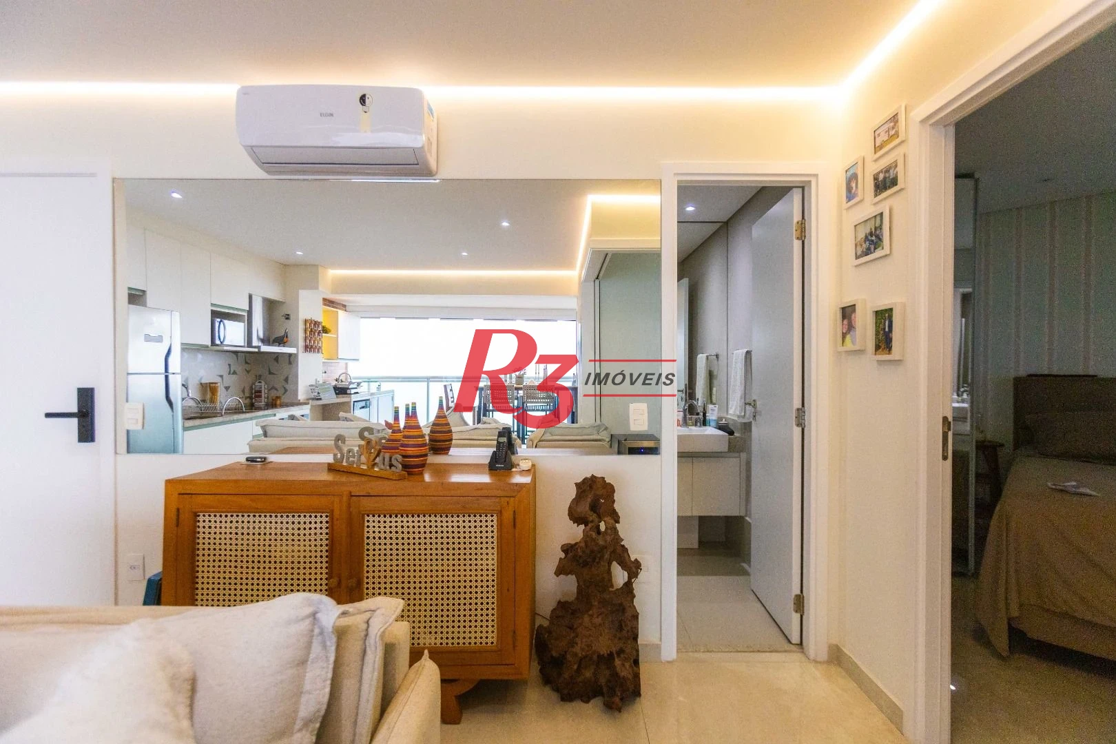 Apartamento com 2 dormitórios à venda, 83 m² por R$ 1.720.000,00 - Gonzaga - Santos/SP